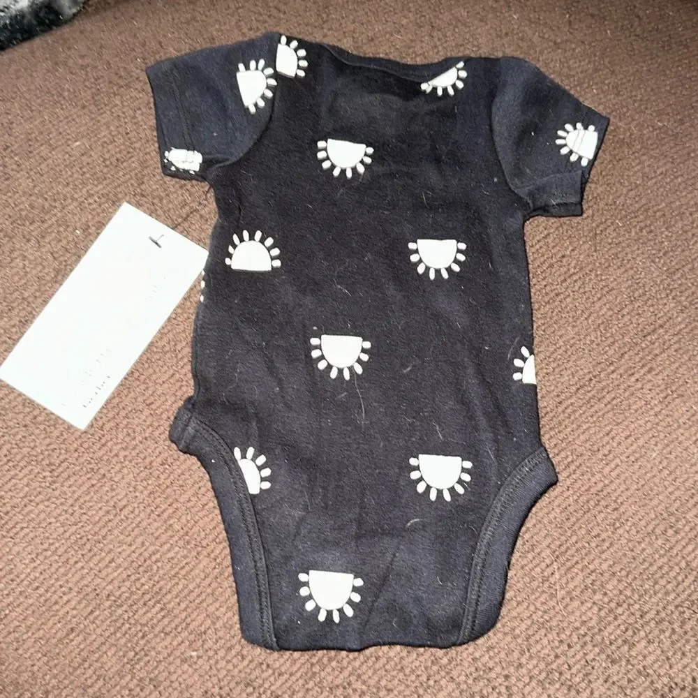 Gerber Modern Moments Baby Romper Size Newborn One-Piece Bodysuit Outfit
